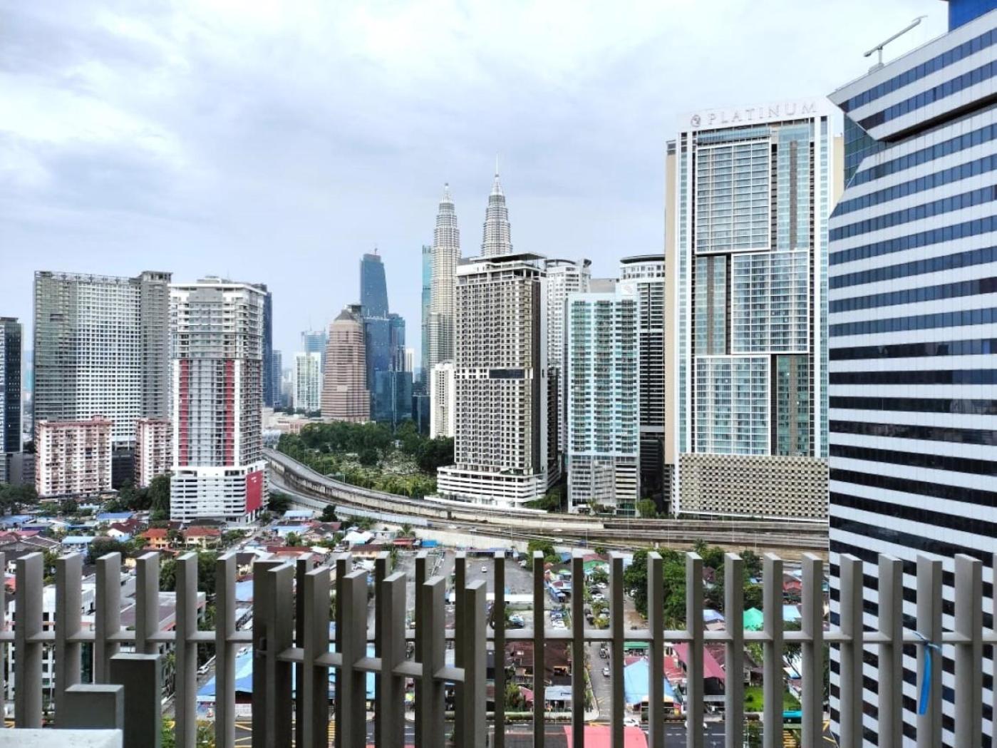 The Luxe Suites Infinitum Klcc クアラルンプール エクステリア 写真